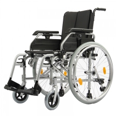 Chaise roulante pliante en aluminium